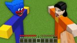 GIANT TOTEM HUGGY WUGGY vs MINIONS AND SQUID GAME vs in minecraft