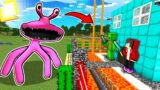 PINK RAINBOW FRIEND vs Security House – Minecraft gameplay by Mikey and JJ (Maizen Parody)