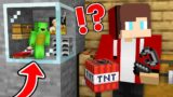 JJ Found Mikey's TINY Secret Base in Minecraft Challenge (Maizen Mazien Mizen)