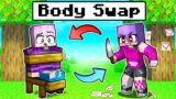 Swapping BODIES With my YANDERE in Minecraft!