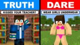 Using TRUTH or DARE to Test My Friends in Minecraft