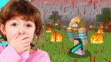 I Scared My LITTLE SISTER in Minecraft