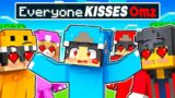 Omz KISSES HIS CRAZY FAN GIRL in Minecraft!