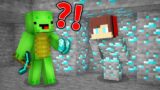 JJ Pranked Mikey as Diamond Block in Minecraft – Maizen Prank Challenge