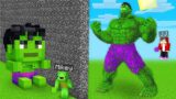 JJ and Mikey CHEATED with HULK SUPERHERO Build Battle in Minecraft (Maizen Mizen Mazien) Parody