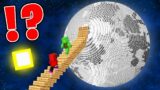 JJ and Mikey Build THE LONGEST STAIRS to THE MOON in Minecraft Maizen!