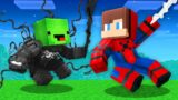 SPIDER MAN Speedrunner vs VENOM Hunter : JJ vs Mikey in Minecraft Maizen!