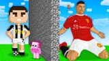 I Cheated With RONALDO In Minecraft Build Battle!