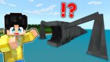 I Fought SCARY SEA EATER in Minecraft! (Tagalog)